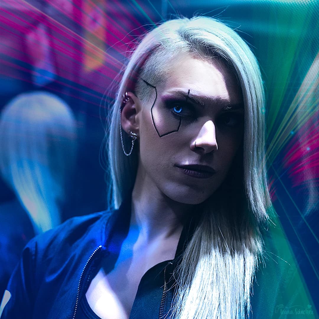 Maquillaje Cyberpunk - Maquillaje artístico por Naradiel con Karen Hernández por Naradiel